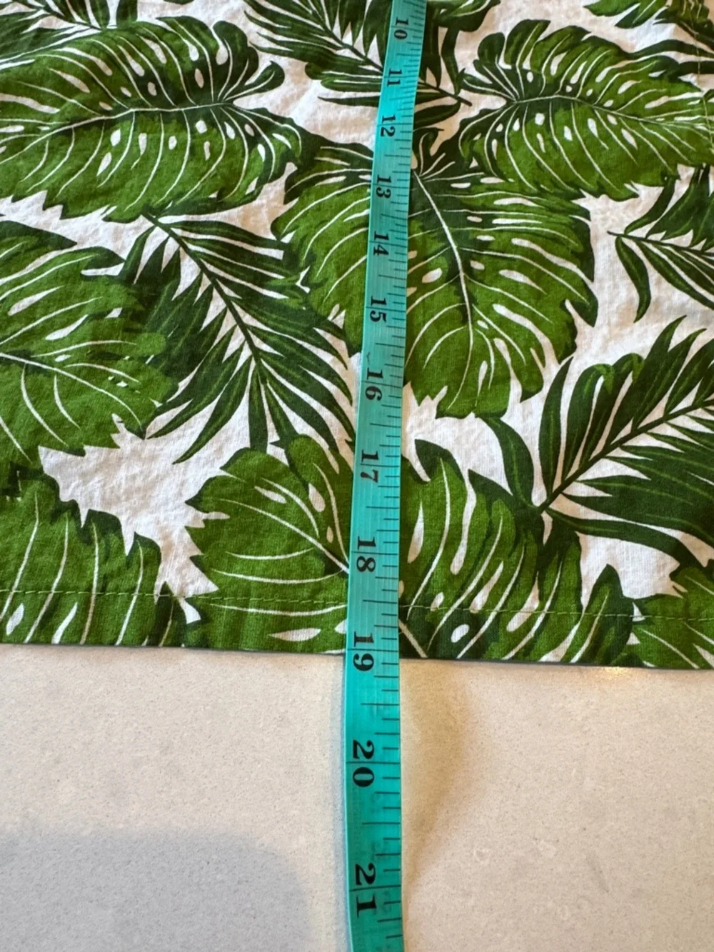 Pier 1 Green and White monstera Palm Leaf Napkin